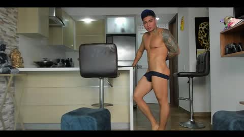 Only fans Ronnie col---InstaRonniecolleman  online show from February 12, 2025, 7:13 pm