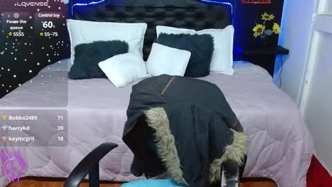  D O M I N K  online show from February 14, 2025, 9:34 am