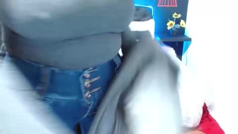  D O M I N K  online show from February 19, 2025, 2:33 am