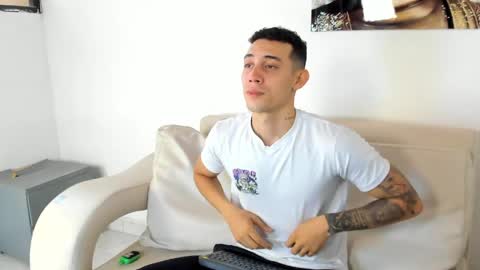 Snapshot of dominyck_ chatting on April 5, 2026, 7:55 pm dominyck_ online show from April 5, 2026, 7:55 pm