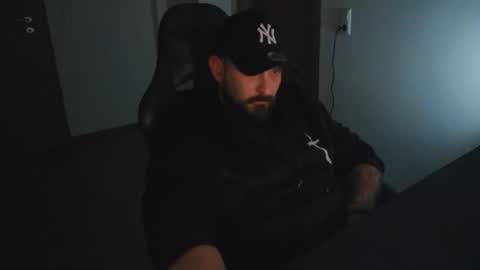 donchriiis online show from February 3, 2026, 1:26 am