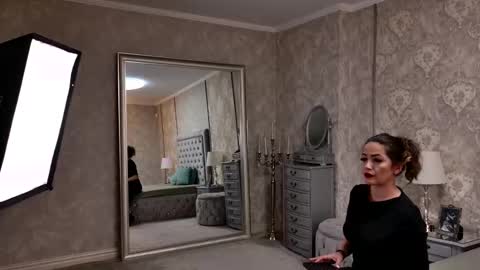 Donna online show from February 14, 2026, 7:10 pm