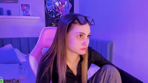 donna potterr online show from December 14, 2025, 1:38 pm