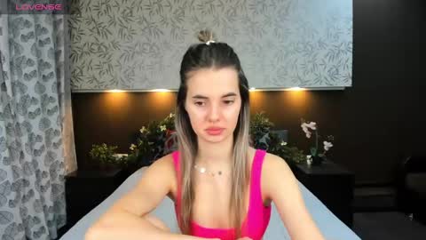 Snapshot of donnaaa_evans chatting on December 20, 2024, 1:14 am Donna On GMT2 Mon-Fri 3-9 AM online show from December 20, 2024, 1:14 am