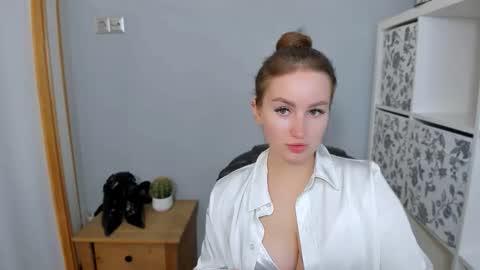 DonnaSensual online show from October 17, 2025, 10:51 am