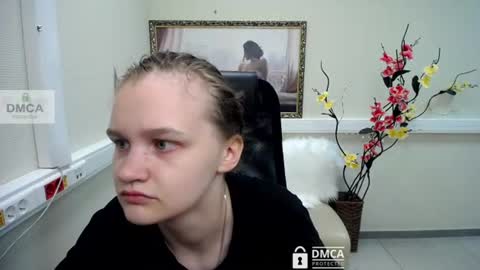 Snapshot of donnasia chatting on June 26, 2026, 10:30 am Sia online show from June 26, 2026, 10:30 am