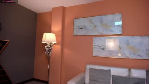  Donna Stonne  online show from January 25, 2025, 7:28 pm