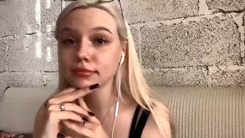 Snapshot of donnettakeblish chatting on October 16, 2025, 8:15 am Stella online show from October 16, 2025, 8:15 am