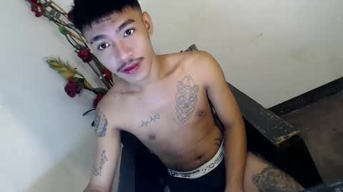 Snapshot of donnie_on_cum chatting on February 26, 2026, 9:03 pm donnie online show from February 26, 2026, 9:03 pm