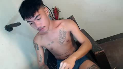 Snapshot of donnie_on_cum chatting on February 27, 2026, 8:42 pm donnie online show from February 27, 2026, 8:42 pm