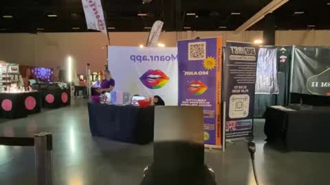 Donny online show from November 8, 2025, 9:35 pm