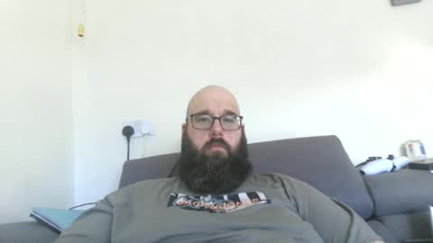 Snapshot of donnyboi128 chatting on May 17, 2026, 6:44 am donnyboi128 online show from May 17, 2026, 6:44 am