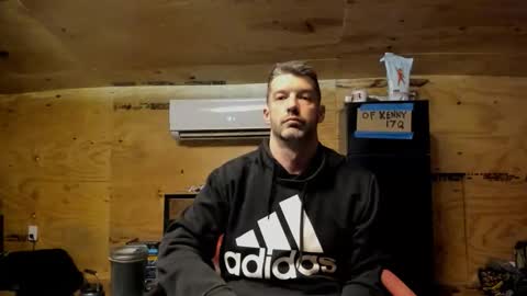 Snapshot of dontfeedthetrolls chatting on January 15, 2026, 12:48 am dontfeedthetrolls online show from January 15, 2026, 12:48 am