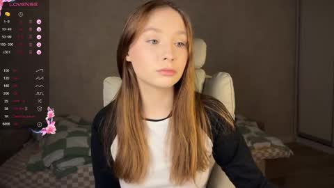 Snapshot of dontoch chatting on December 8, 2024, 6:39 pm Stacy online show from December 8, 2024, 6:39 pm
