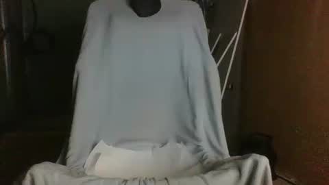 Snapshot of dontwalkonthegrass2 chatting on February 18, 2026, 1:07 pm frenchfirefighter online show from February 18, 2026, 1:07 pm