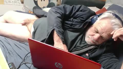 cummingdoouug online show from November 22, 2025, 11:53 am