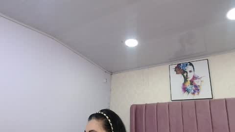 Anny online show from April 16, 2026, 12:28 pm