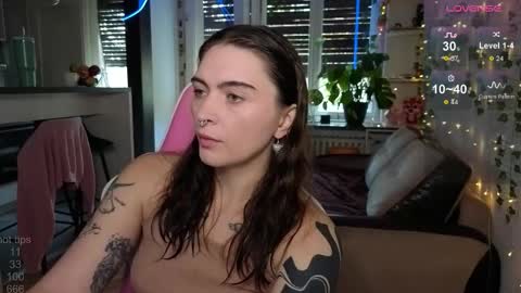 Alice online show from November 3, 2025, 7:20 am