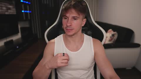 Dorian Reyes online show from October 26, 2025, 2:06 am