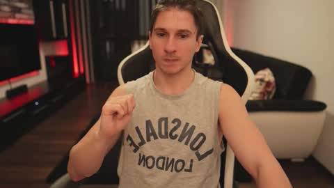 Snapshot of dorianreyes chatting on February 4, 2026, 1:00 am Dorian Reyes online show from February 4, 2026, 1:00 am