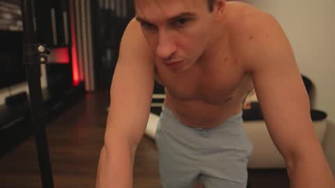 Snapshot of dorianreyes chatting on February 5, 2026, 12:26 am Dorian Reyes online show from February 5, 2026, 12:26 am