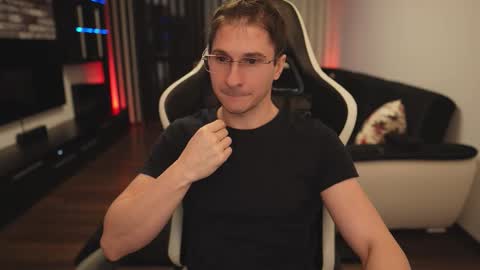 Snapshot of dorianreyes chatting on February 7, 2026, 12:47 am Dorian Reyes online show from February 7, 2026, 12:47 am