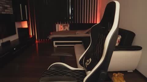 Snapshot of dorianreyes chatting on February 16, 2026, 12:18 am Dorian Reyes online show from February 16, 2026, 12:18 am