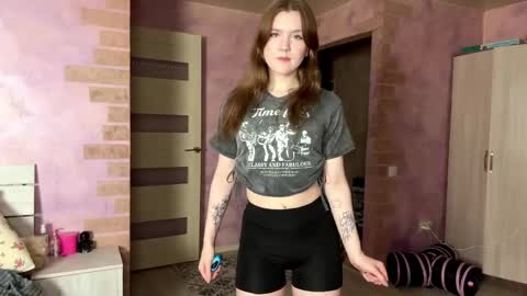 Snapshot of dorotameow chatting on May 4, 2026, 8:38 pm Dorota online show from May 4, 2026, 8:38 pm