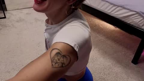 Dorothy Next stream on Monday at 3am-9am online show from November 19, 2025, 5:18 am