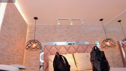  DOROTHY online show from February 25, 2025, 2:58 am