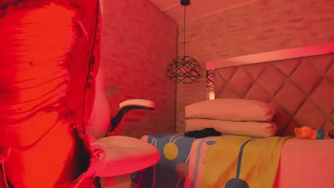  DOROTHY online show from February 28, 2025, 9:25 am