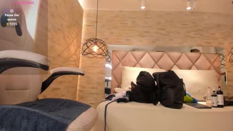  DOROTHY online show from October 3, 2025, 3:36 am