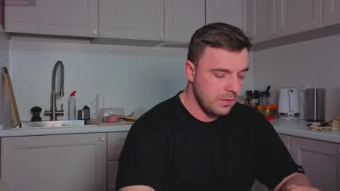 Snapshot of dosilasa chatting on November 30, 2025, 4:11 pm Sasha online show from November 30, 2025, 4:11 pm