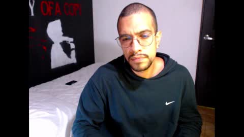 Snapshot of dostoyrodia_34 chatting on February 24, 2025, 2:30 am will online show from February 24, 2025, 2:30 am