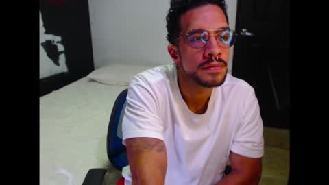 Snapshot of dostoyrodia_34 chatting on September 25, 2025, 1:53 am will online show from September 25, 2025, 1:53 am