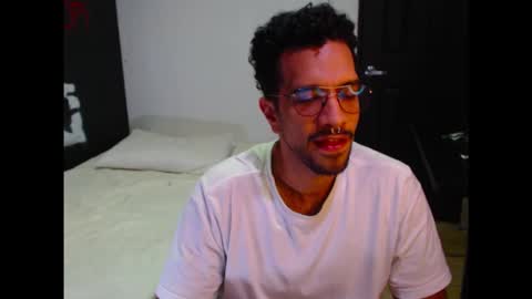 Snapshot of dostoyrodia_34 chatting on October 5, 2025, 1:37 am will online show from October 5, 2025, 1:37 am