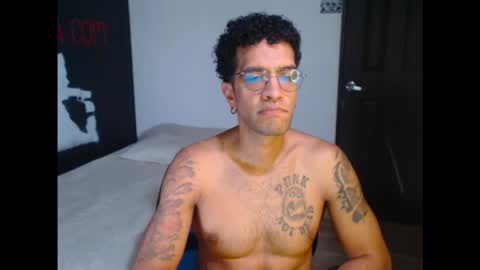 Snapshot of dostoyrodia_34 chatting on December 14, 2025, 8:02 pm will online show from December 14, 2025, 8:02 pm