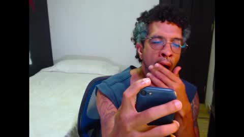 Snapshot of dostoyrodia_34 chatting on February 7, 2026, 3:21 am will online show from February 7, 2026, 3:21 am