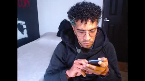 Snapshot of dostoyrodia_34 chatting on February 7, 2026, 6:11 pm will online show from February 7, 2026, 6:11 pm