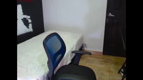 Snapshot of dostoyrodia_34 chatting on February 15, 2026, 9:22 pm will online show from February 15, 2026, 9:22 pm