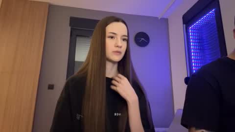 Alice and Mark online show from November 29, 2025, 1:19 am