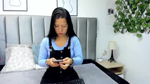 Snapshot of double_temptatiion_ chatting on February 25, 2026, 12:37 pm Vall Lufan online show from February 25, 2026, 12:37 pm