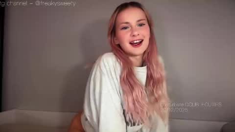 Lana  Eva  dont forget to give us a thumb up online show from December 20, 2025, 8:54 am