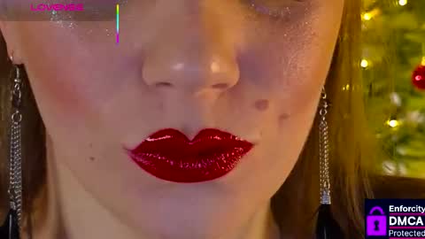 Snapshot of doublemeow chatting on December 14, 2025, 3:06 pm Emily online show from December 14, 2025, 3:06 pm