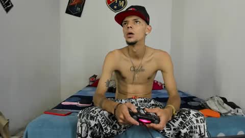 douglas_gallegos online show from January 30, 2025, 10:51 pm