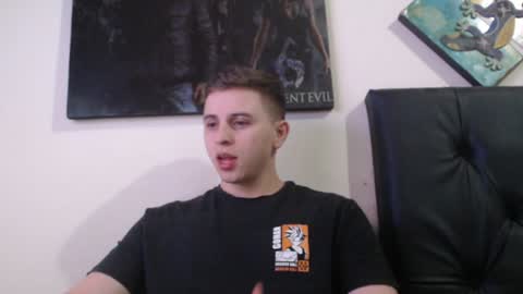 draco_boy2000 online show from December 3, 2024, 7:11 pm