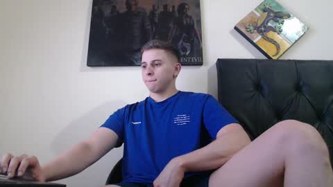 draco_boy2000 online show from January 23, 2025, 7:29 pm