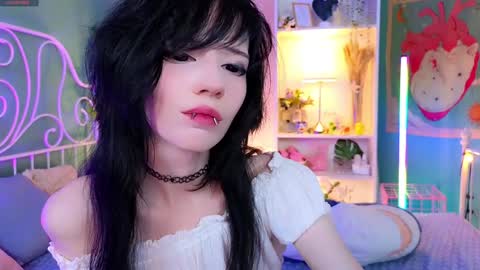 Draculaura online show from December 6, 2024, 9:13 pm