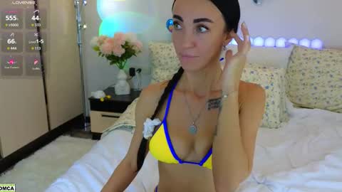 Snapshot of dragoncutey chatting on September 17, 2025, 8:32 pm Katya online show from September 17, 2025, 8:32 pm