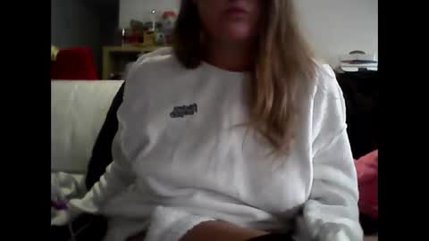 Snapshot of dragonefr chatting on January 9, 2025, 10:41 am dragonefr online show from January 9, 2025, 10:41 am